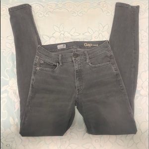 5/$25 - Gap Skinny Jeans